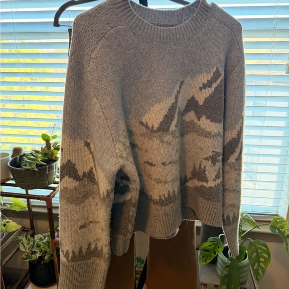 Abercrombie & Fitch Sweaters - Abercrombie & Fitch Light Gray Knit Sweater